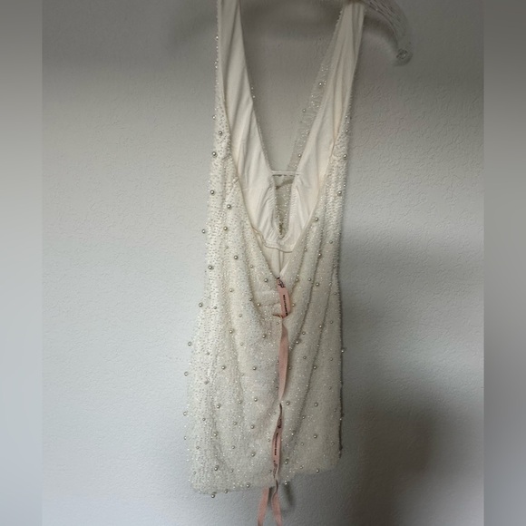 NWT Oh Polly Deep Plunge Embellished Mini Dress in White 6 / Regular Length - Picture 6 of 7